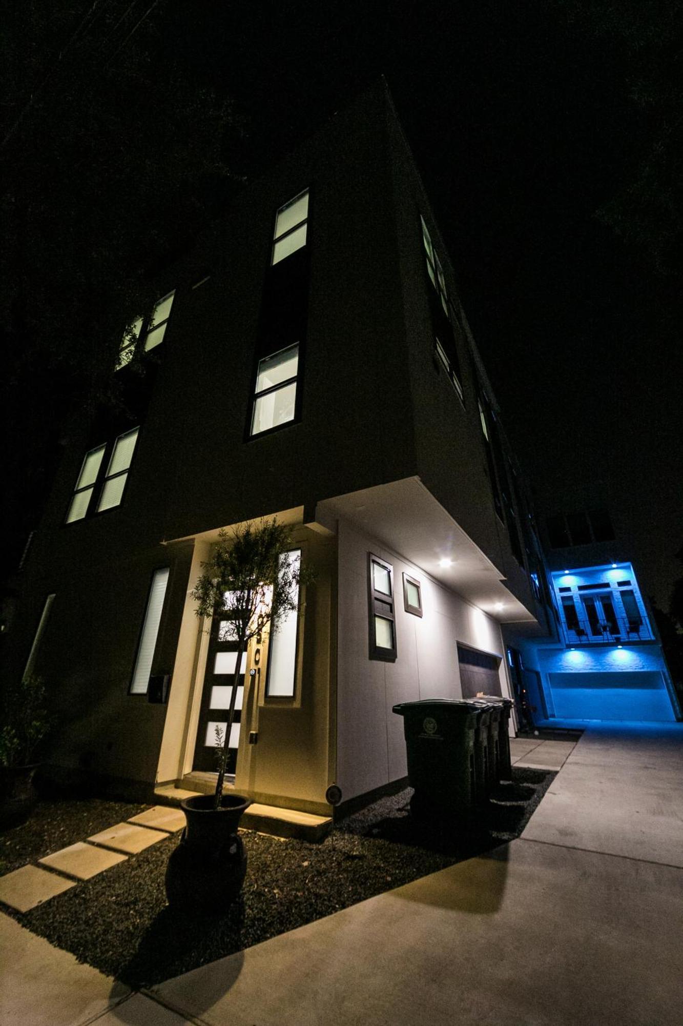 Montrose Guesthouse Suites by Dunyha Houston Extérieur photo